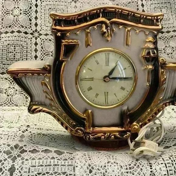 Antique Vintage Sessions Ceramic Table  Clock Oxford Metal Spinning
Clock - Picture 10 of 17